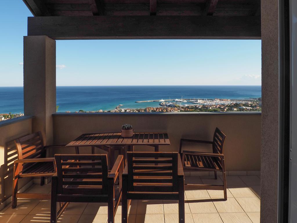 Agriturismo "I Castellari" Pietra Ligure Δωμάτιο φωτογραφία